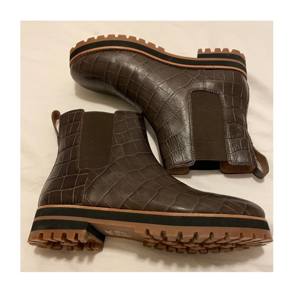 Madewell The Ivy Chelsea Boot in Croc Embossed